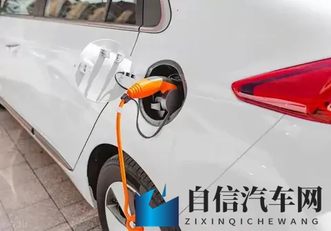 养一辆8万的纯电动车与8万的汽油车，10年的花费会相差一辆车吗？-2