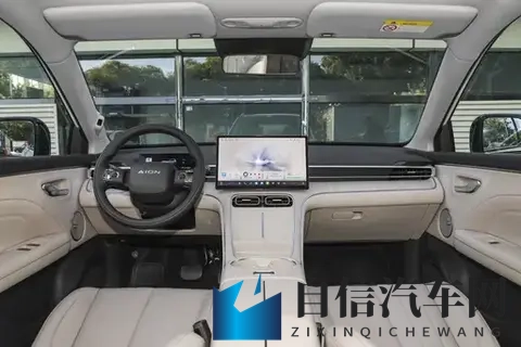 广汽埃安i60到店体验：增程_纯电双动力，家用SUV新标杆？-2