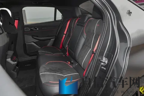 8155芯片加持+赛道基因!领克03,是你的个性运动座驾吗?-1