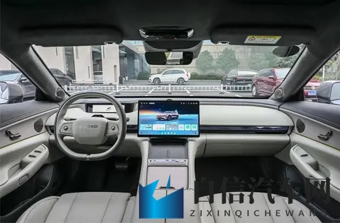 20 万 级纯电轿车选 购攻略：星途星纪元ES如何做到入门即满 配-1