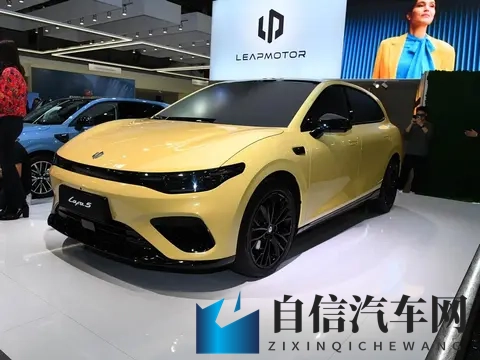 精品三区：新能源汽车爆发，技术突破引未来潮流-1