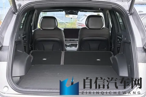 15万级燃油SUV，吉利星越L凭什么卖爆了？-3