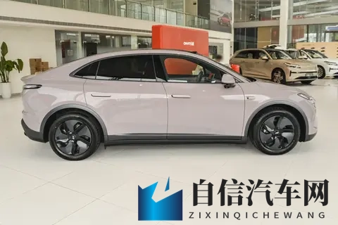 昊铂A800内饰首曝：搭载华为智驾ADS 40-1