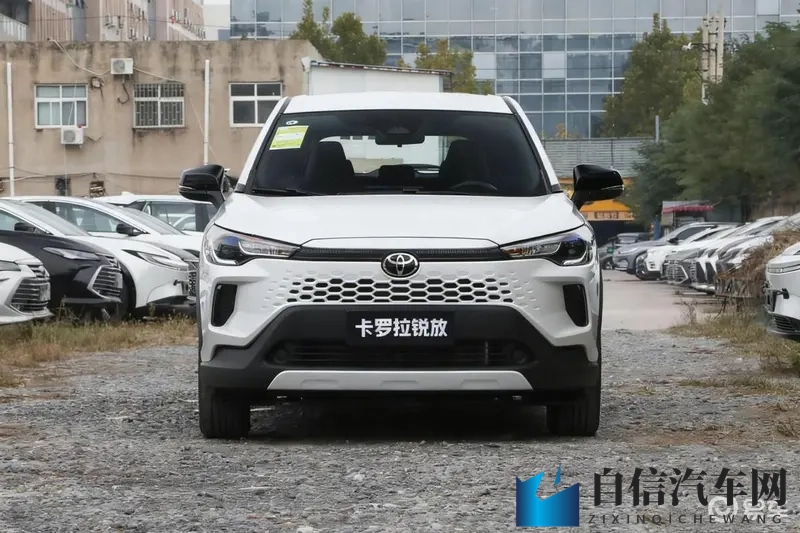 男朋友困困在女朋友的困困里：全新SUV空间舒适，人性化设计引关注-1