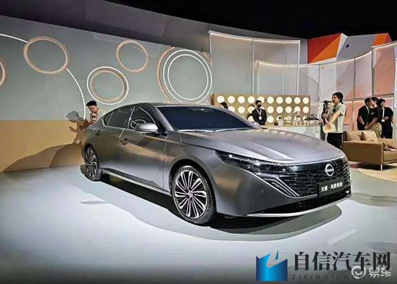 男生操女生的逼软件：智能驾驶软件：安全出行新伙伴，创新体验引关注-1