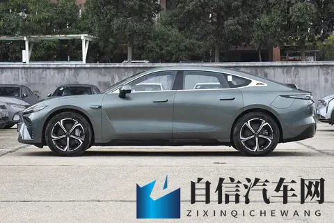 2025款星纪元ES纯电：续航700km，800V补能，真香-2