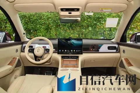 25款乐道L90，纯电续航605km，轴距3110mm，173+8后排大屏-2