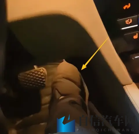 宝马7系发动机如何手动排空气？这招简单、粗暴、有效！-1