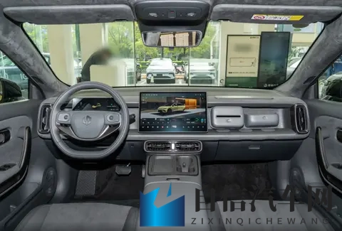 旗舰配置下放！零跑Lafa5预售，8295芯片+19寸轮圈，仅1058万起-3