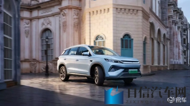 91网曝黑料今日吃瓜：今日热点：网络爆料揭秘，吃瓜群众围观不停-2