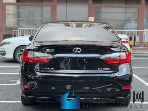 12万多拿下雷克萨斯ES混动,省油代步,家用舒适之选!-1