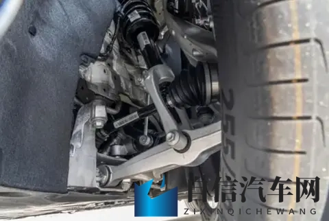 26款岚图梦想家告别“路怒症”与“停车慌”,家庭出行增强信心-1