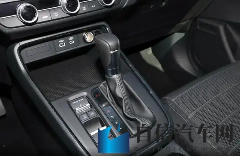 中国少妇XXX：新能源汽车潮流，她如何引领趋势？-3