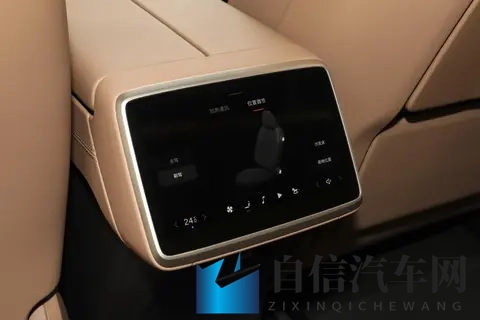 乐道 L60 深度解析:900V 高压 + 蔚来换电,家庭用车太省心-2