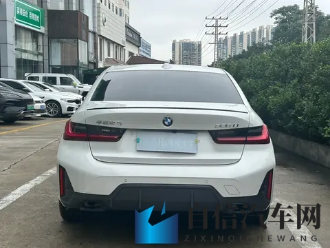 23万多拿下准新宝马3系，体验M运动曜夜，这配置值不值？-3