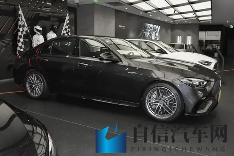 20T爆发421马力，43秒破百，配四驱，新款奔驰C级AMG上市-3