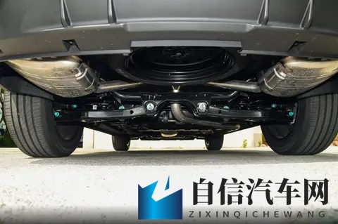 试驾捷途X70L，9万多买中型SUV，全家出行都满意-2