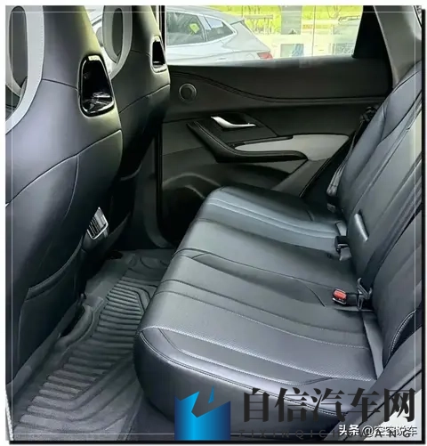 728万入手1400km续航，比亚迪海狮05直降23万，4S店为何被围爆-2