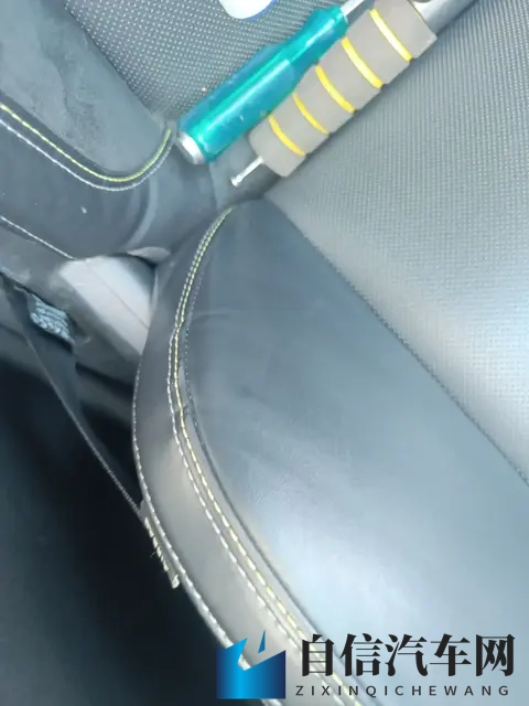 末发成年娇小性XXXXX：都市新宠，时尚小车：年轻消费者的新选择-3