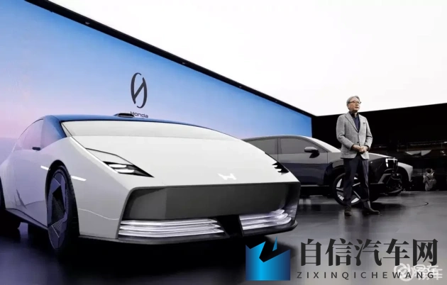 被女同学用手玩jiji：智能驾驶新潮流，Jiji功能惊艳亮相-2