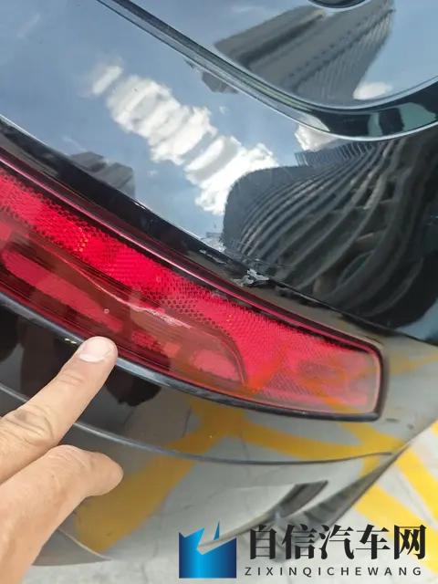 被绑在合欢椅上调教：合欢椅上，束缚中的调教之旅-3