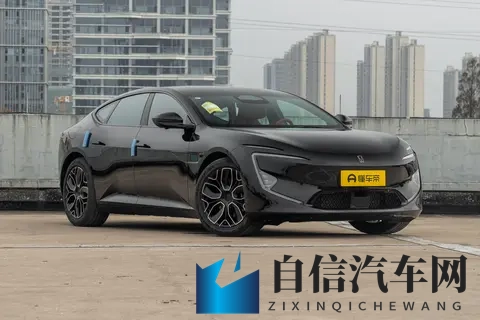 阿维塔12：中大型纯电车，空间大，舒适性高，适合家用-1