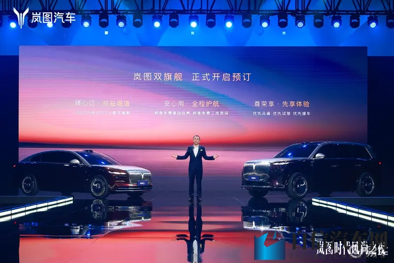 裸戏女星被吃奶头：影视女演员遭遇不雅侵犯事件，场面令人不堪入目-2