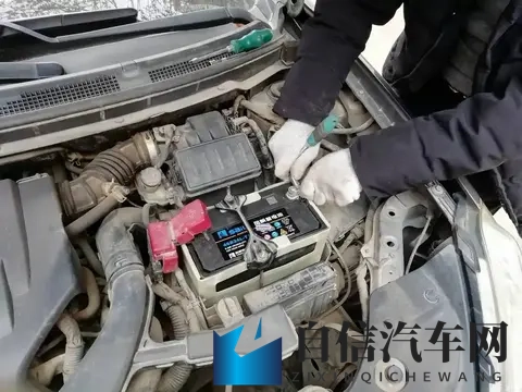 油车电瓶寿命揭秘：一般能用多久？如何延长？-3