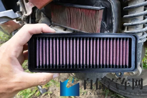 摩托车养护全攻略 从机油新标到电池保养 省下千元维修费的实用技巧-3