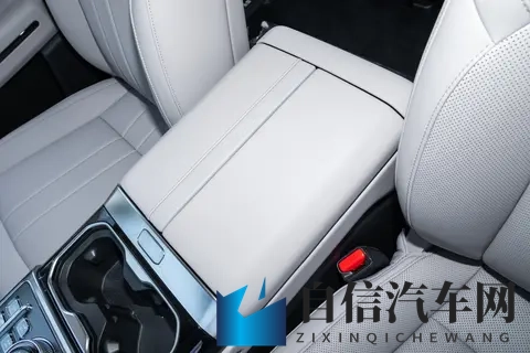 捷途纵横G700全球上市，方盒子+三把锁+1400KM续航，简直太强了-3