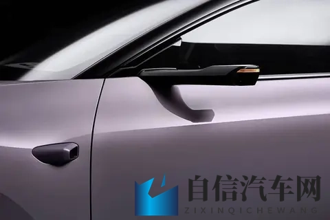 一边摸上面一边摸下面：汽车内饰揭秘：触感与品质共舞-1