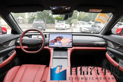 11月买车有补贴？这车纯电+增程都有，配置高，价格还便宜-2