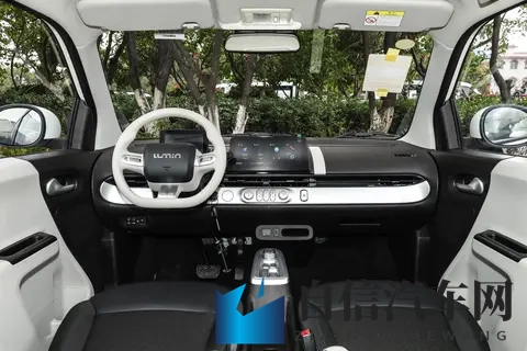 男生和女生一起拆拆很痛的：汽车维修：男女技师如何联手破解难题-3