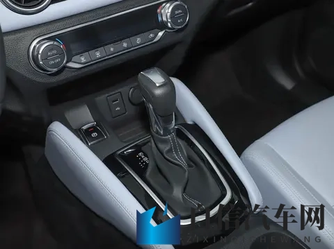 空少玩弄男体育生：机场乘务员与男子运动员之间发生不当行为-2