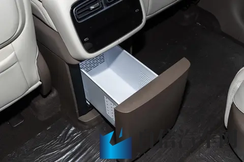 带全家出行，我选择腾势 N8L 的原因：空间、配置兼顾实用与经济-2