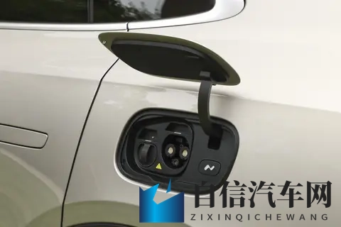 终结合资暴利与够用主义：第5代帝豪A级家轿“终极重构者”-1