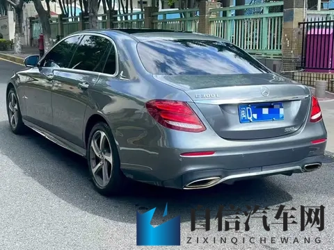 16万多拿下17年奔驰E300L，豪华依旧，商务人士首选？-3