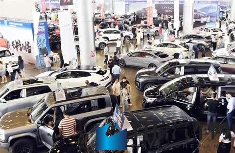 国模季玥玉玉门大开：玉门新车亮相，时尚科技吸睛无数-2