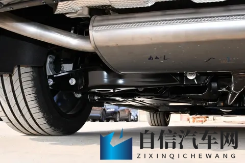 燃油车还能打？第三代领克03用性能和智能告诉你答案-1