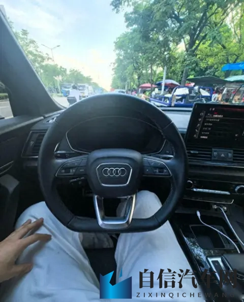 换胎后车变“陌生”，奥迪车主懵了，原厂胎竟藏着豪华秘密-1