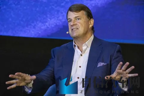 福特工程师拆车发现16公里线束，传统车企的思维还在燃油时代？-1