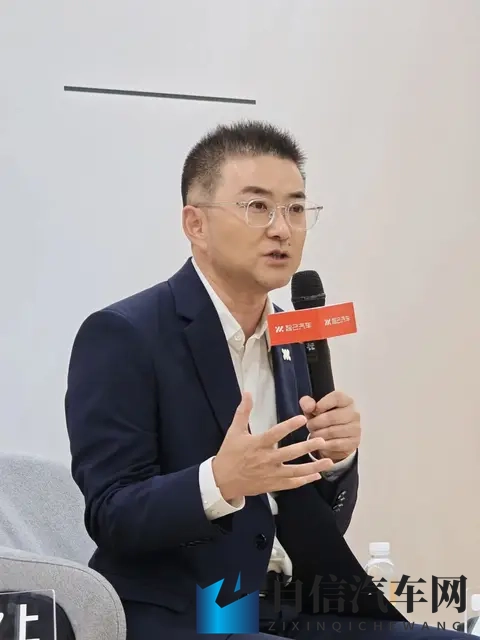 LS9上市后问智己:「上汽旗舰」真成了?-2