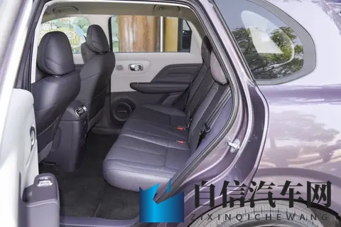 10万块想买纯电SUV?这3款车你绕不开!现在买是不是好时候?-2