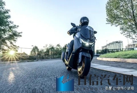 雅马哈发布2026款XMAX300和NMAX155，这种打法值得国内借鉴！-2
