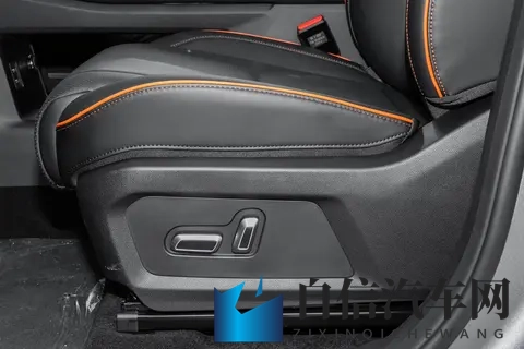 预算15万，这款“方盒子”SUV凭何刷屏？深度体验捷途山海T1！-1