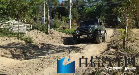 试驾212 T01柴油版：让人不再“又爱又恨”？-3