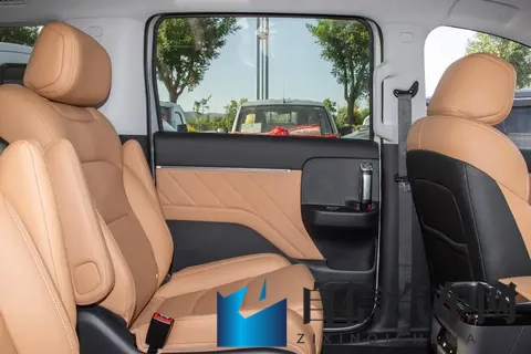 10万级MPV全能选手！星光730，电滑门+大7座，家用真香-2